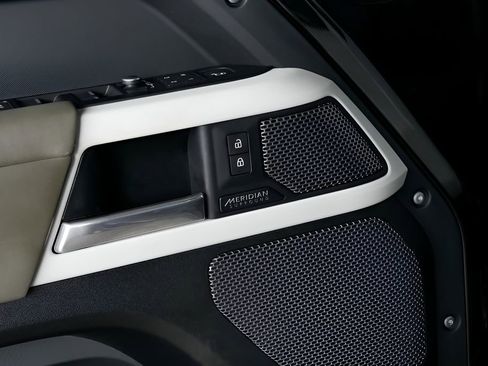 Used 2022 Land Rover Defender 110 XS Edition image 42