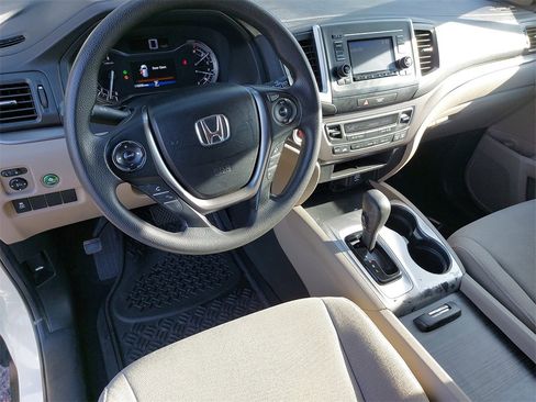 Used 2016 Honda Pilot LX image 15
