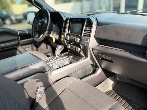 Used 2018 Ford F150 XLT w/ Equipment Group 302A Luxury image 23