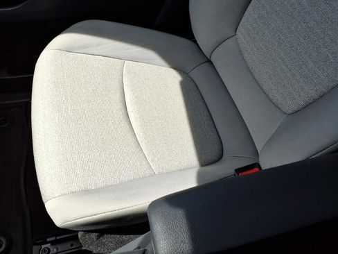 Used 2024 Toyota Sienna LE FWD image 35