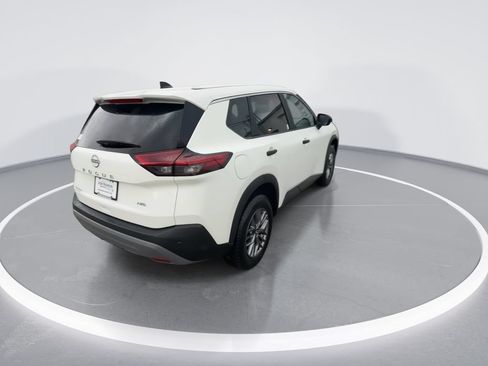Used 2023 Nissan Rogue S AWD/4WD image 8