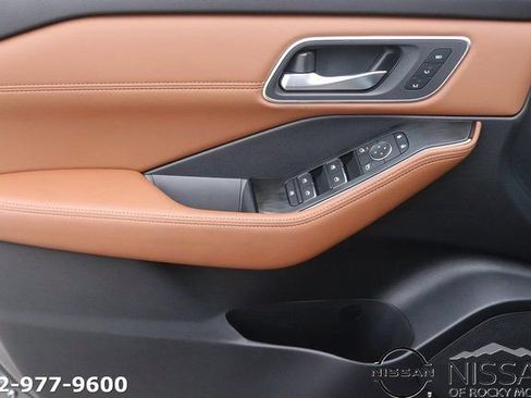 New 2026 Nissan Rogue Platinum w/ Platinum Premium Package image 9