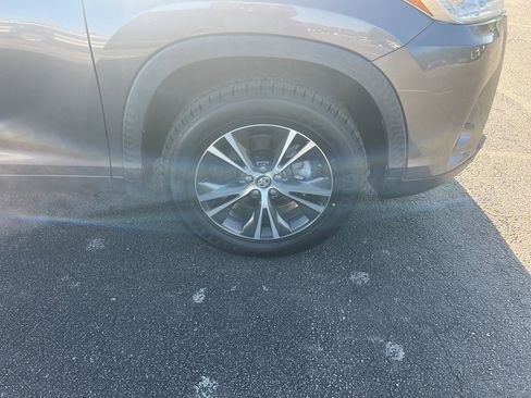 Used 2019 Toyota Highlander Plus image 10