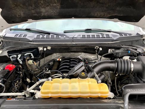 Used 2019 Ford F150 XLT w/ Equipment Group 302A Luxury AWD/4WD image 28