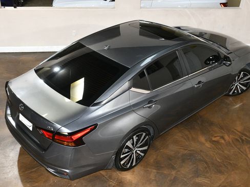 Used 2020 Nissan Altima 2.5 SR w/ Premium Package FWD image 75
