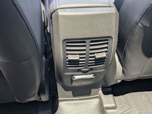 Used 2018 Ford Escape Titanium w/ Ford Safe & Smart Package AWD/4WD image 30