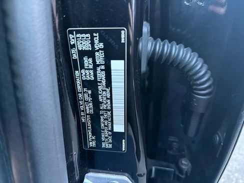 Used 2018 Volvo S60 T5 Dynamic w/ Protection Package image 31