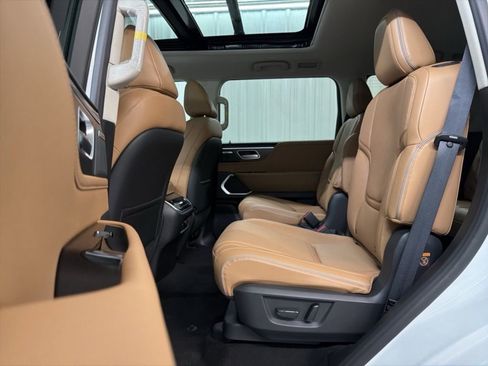 Certified 2026 INFINITI QX80 Luxe w/ Cargo Package AWD/4WD image 25