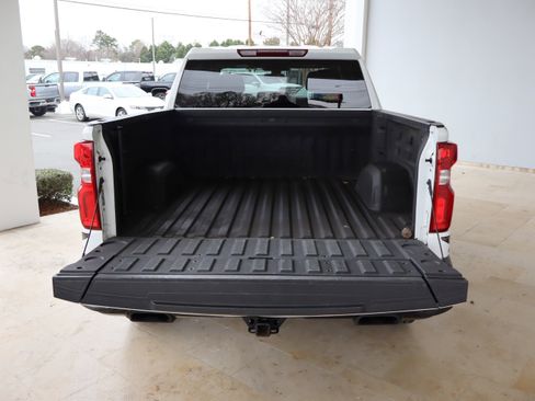 Used 2022 Chevrolet Silverado 1500 Custom Trail Boss w/ Realtree Special Edition image 13