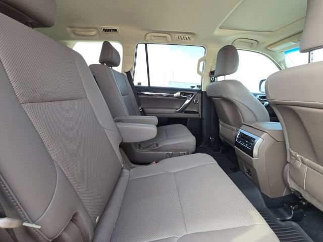 Used 2023 Lexus GX 460 Premium AWD/4WD image 13