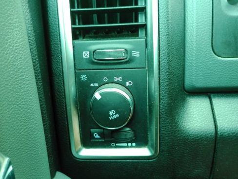 Used 2016 RAM 1500 Big Horn AWD/4WD image 32