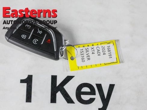 Used 2024 Cadillac XT4 Premium Luxury image 27