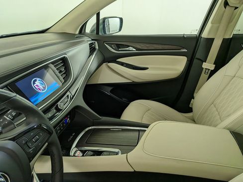 Used 2023 Buick Enclave Avenir image 29