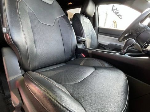 Used 2023 Jeep Compass Limited AWD/4WD image 25