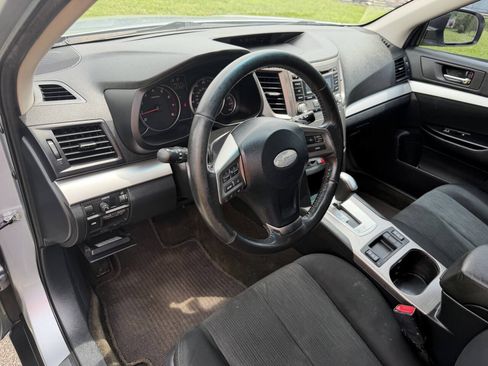 Used 2013 Subaru Outback 2.5i Premium w/ All-Weather Pkg AWD/4WD image 31