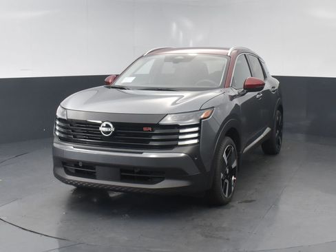 Used 2025 Nissan Kicks SR AWD/4WD image 20