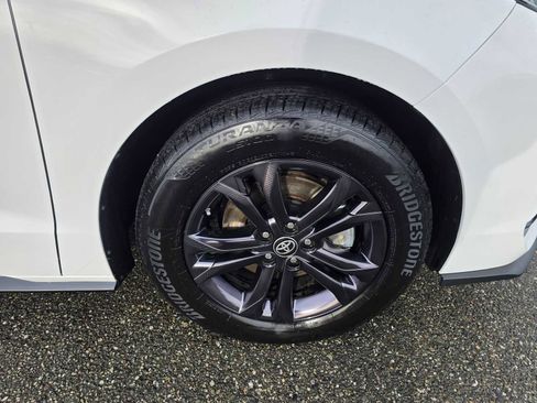 Certified 2024 Toyota Sienna XSE image 9