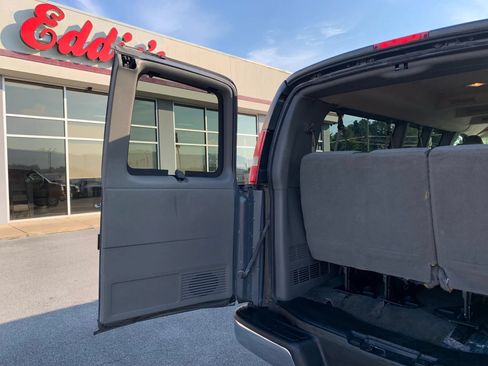 Used 2017 Chevrolet Express 3500 LT w/ LT Preferred Equipment Group RWD image 35