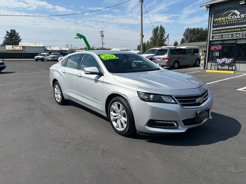 Used 2019 Chevrolet Impala LT FWD image 2