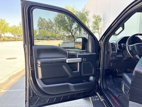Used 2019 Ford F150 Raptor w/ Equipment Group 802A Luxury AWD/4WD image 18