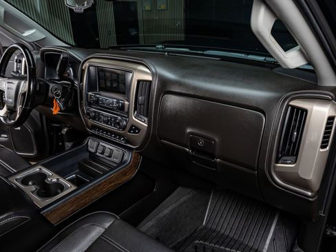 Used 2019 GMC Sierra 2500 Denali w/ Duramax Plus Package image 17