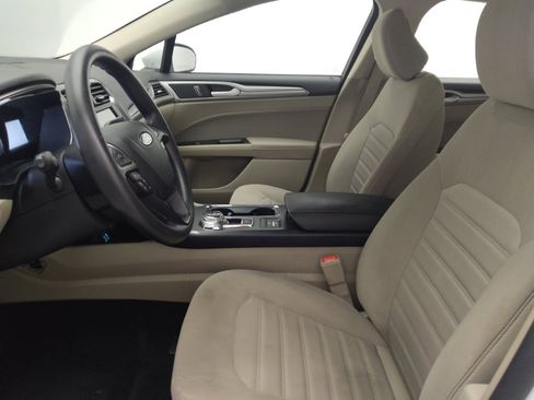 Used 2020 Ford Fusion SE FWD image 17