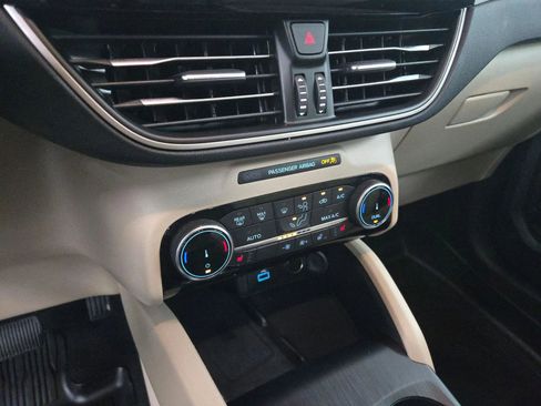 Used 2022 Ford Escape SEL w/ Technology Package image 23