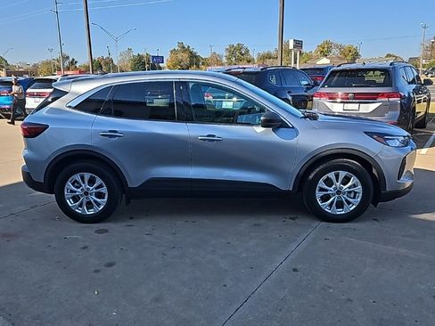 Used 2023 Ford Escape Active image 4