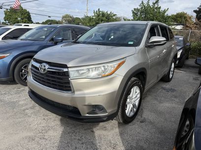 Used 2015 Toyota Highlander LE