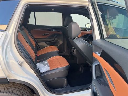 New 2026 Volkswagen Tiguan SEL R-Line image 30