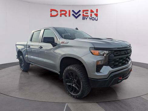 New 2026 Chevrolet Silverado 1500 Custom Trail Boss w/ LPO, Dark Essentials Package image 7