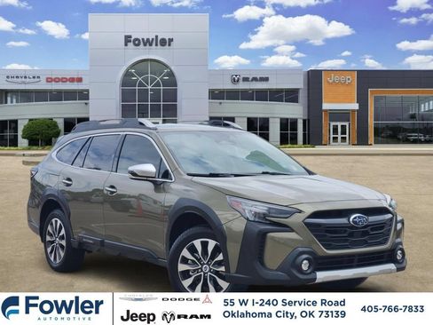 Used 2025 Subaru Outback Touring XT AWD/4WD image 1