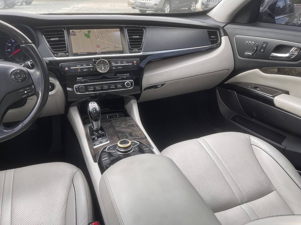 Used 2015 Kia K900 Luxury RWD image 26