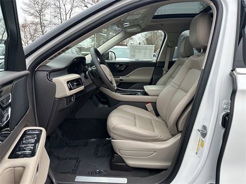 Certified 2023 Lincoln Aviator AWD w/ Premium Package image 19