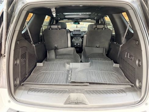 Used 2023 GMC Yukon SLT w/ SLT Premium Package AWD/4WD image 37