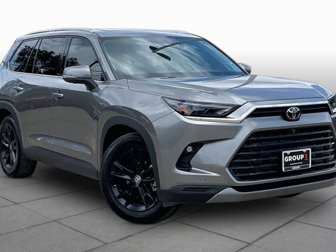 Used 2025 Toyota Grand Highlander AWD Hybrid image 3