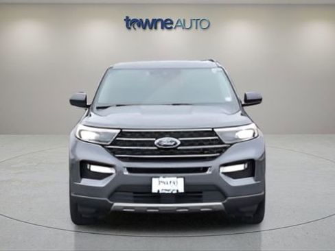 Used 2023 Ford Explorer XLT w/ Equipment Group 202A image 8