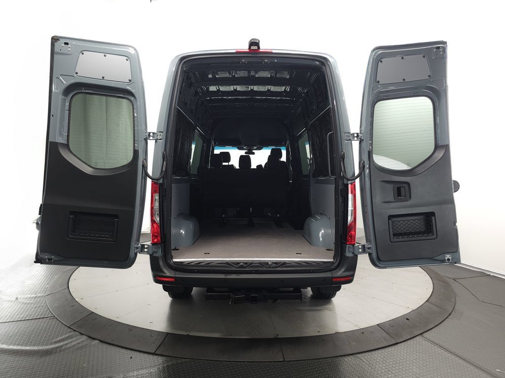 Used 2025 Mercedes-Benz Sprinter 2500 image 26