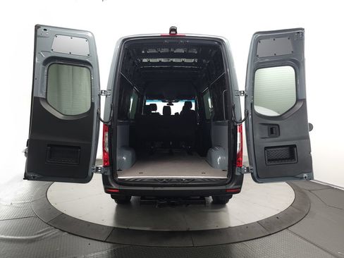 Used 2025 Mercedes-Benz Sprinter 2500 image 26