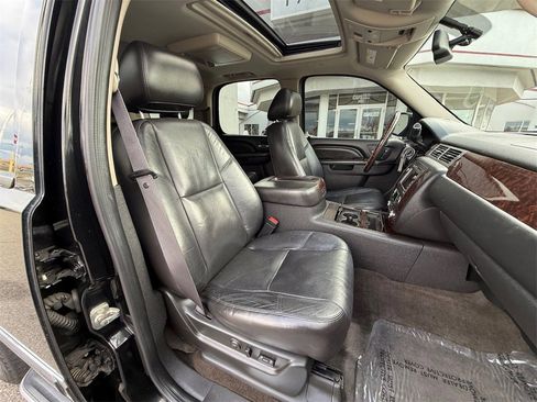 Used 2011 GMC Yukon Denali image 51