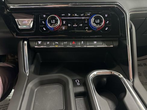 New 2026 GMC Sierra 3500 Denali Ultimate AWD/4WD image 39
