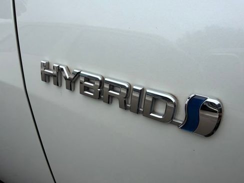 Used 2020 Toyota RAV4 XSE AWD/4WD image 3