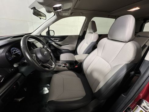 Used 2019 Subaru Forester Premium w/ All-Weather Package image 8