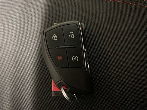 Used 2025 Chevrolet Colorado Z71 w/ Technology Package image 28