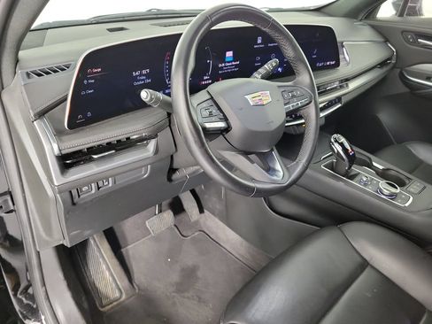 Used 2025 Cadillac XT4 Premium Luxury FWD image 18