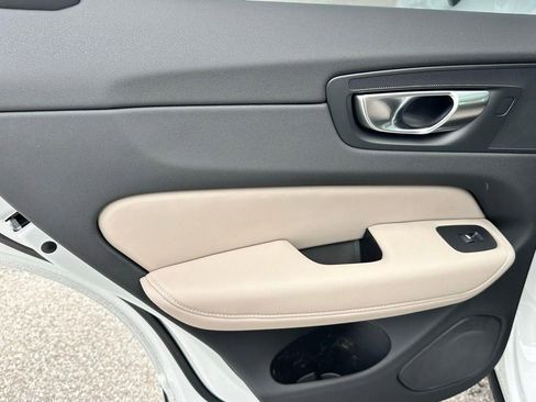 New 2026 Volvo XC60 B5 Plus w/ Protection Package Premier image 25