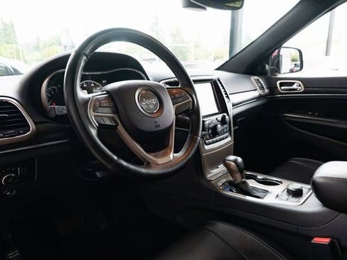 Used 2017 Jeep Grand Cherokee Limited w/ Luxury Group II image 22