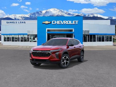 New 2026 Chevrolet Trax RS w/ Sunroof Package FWD image 8