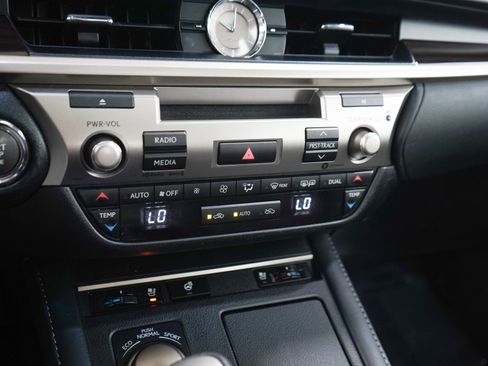 Used 2018 Lexus ES 350 w/ Premier Package FWD image 21