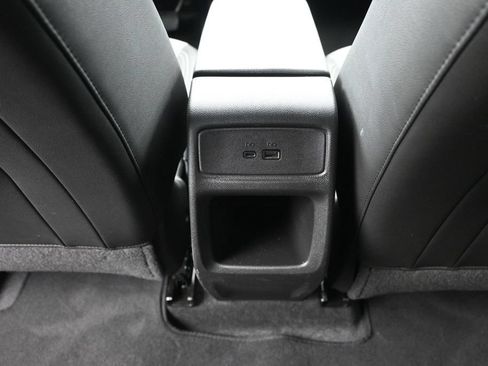Used 2025 Chevrolet Trax LT FWD image 22